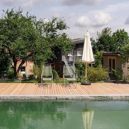 Prázdninový dům Design-appartement Im Gruenen Mit Schwimmteich Helmbrechts