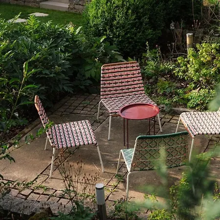 Design-appartement Im Gruenen Mit Schwimmteich