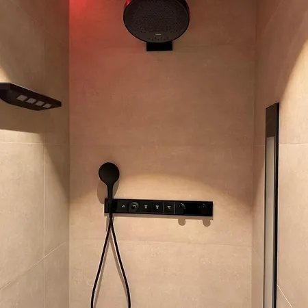 Design-appartement Im Gruenen Mit Schwimmteich