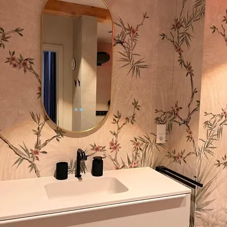 Design-appartement Im Gruenen Mit Schwimmteich Dom wakacyjny